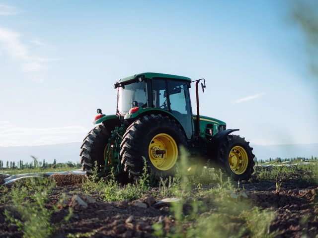 Près du Mans, Claas investit pour défier les extrêmes agricoles